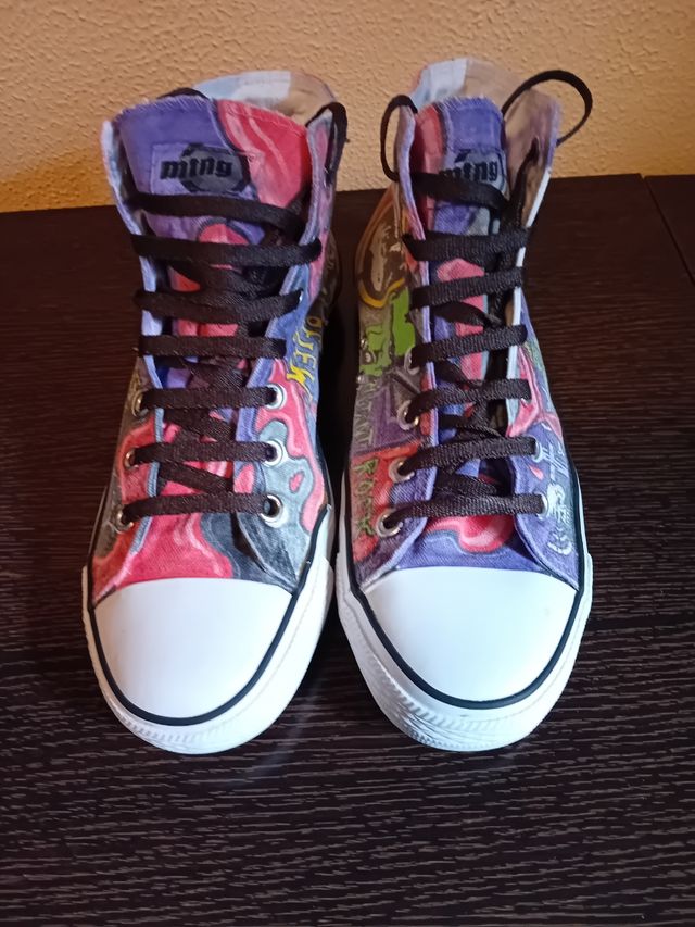 Zapatillas Meteors pintadas a mano
