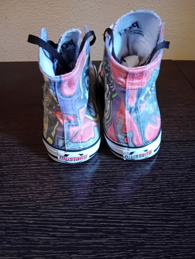 Zapatillas Meteors pintadas a mano