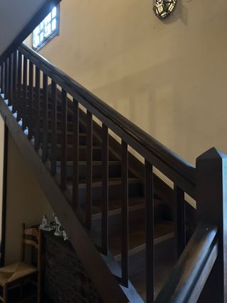 Barandilla escalera madera maciza