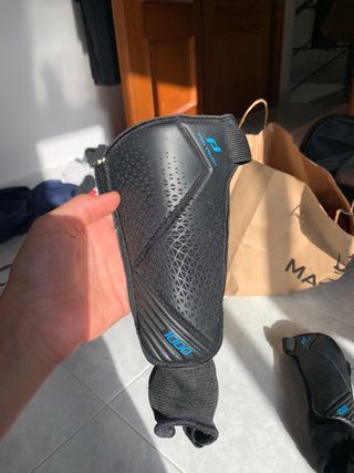 Espinilleras fútbol Pro Touch 1000