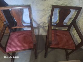 2 Sillones antiguos de madera