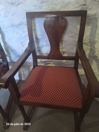 2 Sillones antiguos de madera