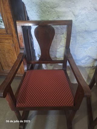 2 Sillones antiguos de madera