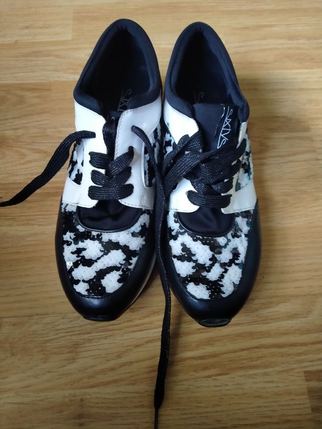 Zapatillas sixtyseven blancas y negras