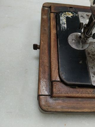 Máquina coser Singer antigua