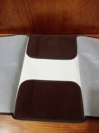 Funda protectora marrón para joyas