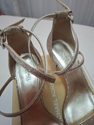 Sandalias Michael Kors doradas