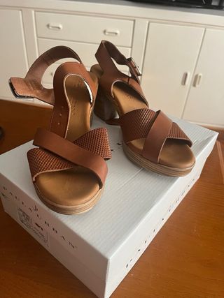 Sandalias Paula Urban marrón 37