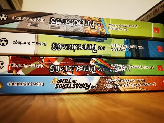 Oferta Lote 4 libros de Futbolísimos