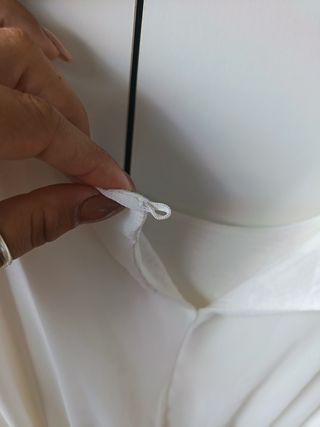 Abito bianco maniche a balze