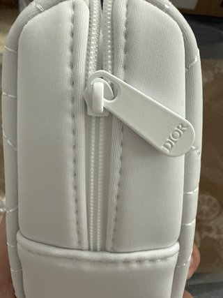 Necessaire Dior + neceser clarins beige de regalo