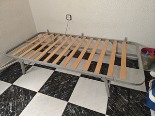 Cama plegable metal gris