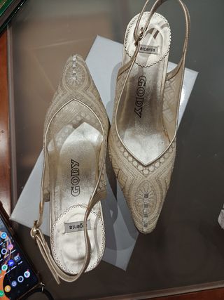 Zapatos GODY dorados eventos