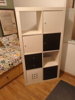 Estantería Kallax Ikea blanco-negro