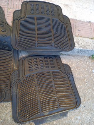 Alfombrillas coche usadas