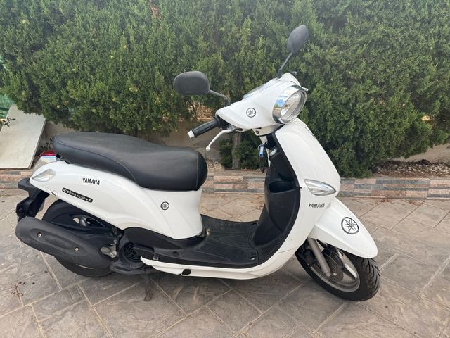 Yamaha D'light 115cc - Scooter blanco