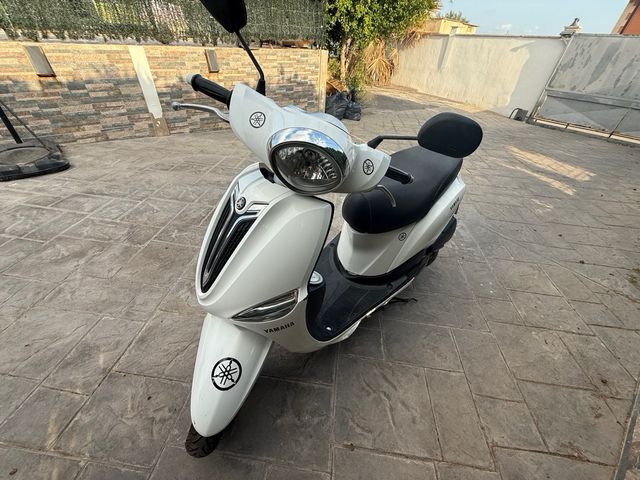 Yamaha D'light 115cc - Scooter blanco