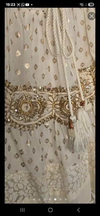 Vestido boho beige y dorado seminuevo