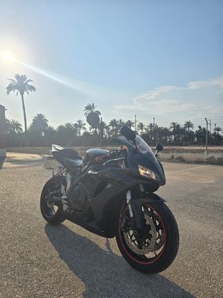 Honda CBR 1000RR 07