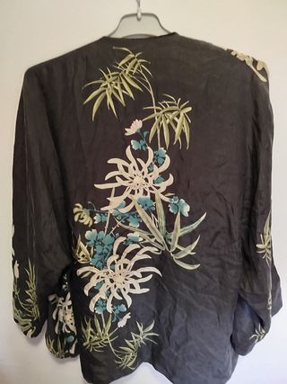 Kimono corto Zara - flores grises