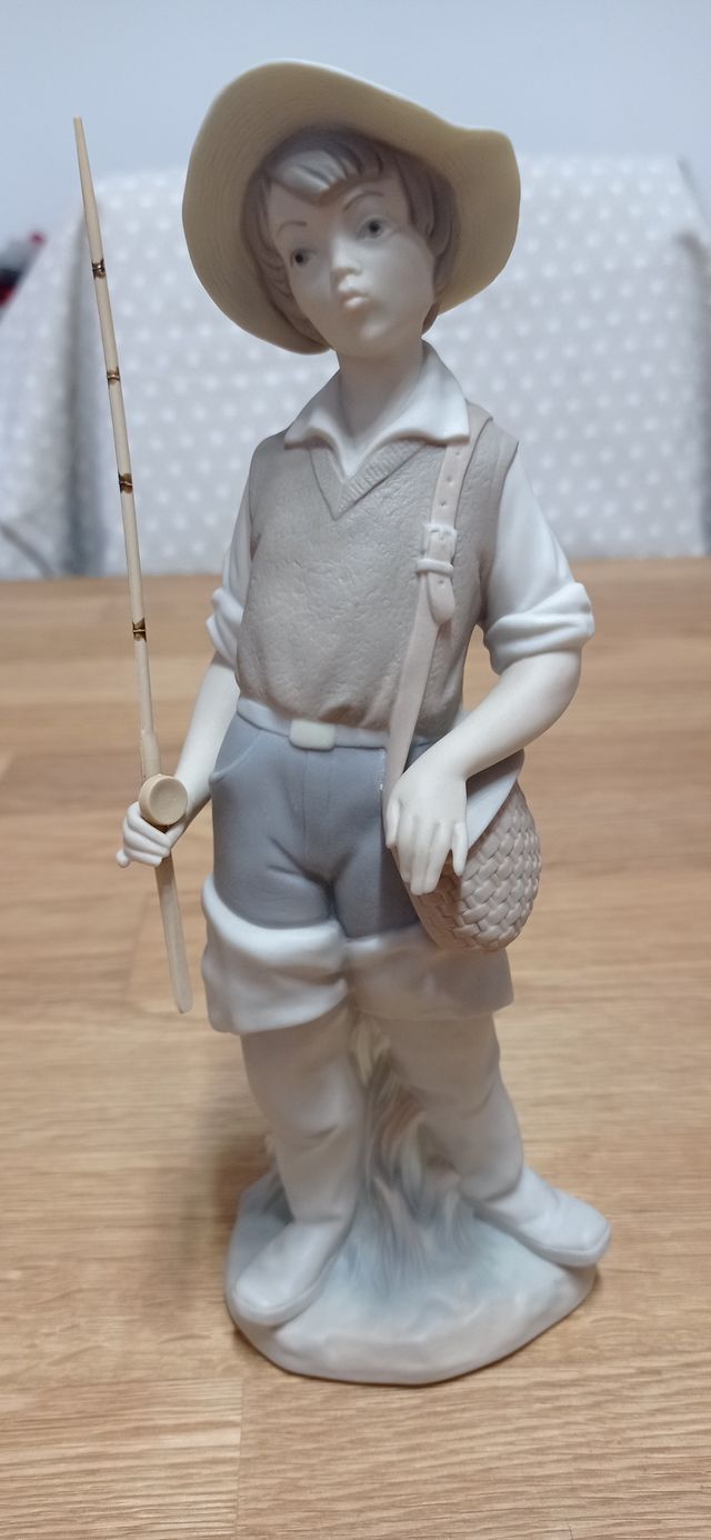 Figura Lladró Niño Pescador