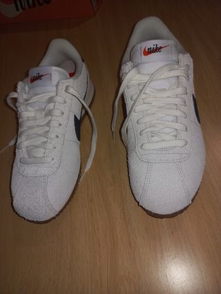 Zapatillas Nike Cortez - 37.5