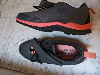 Zapatillas MTB ciclismo, grises y rosas