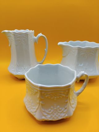 Juego 3 Jarras Porcelana Blanca