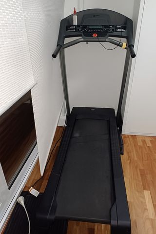 Cinta de correr plegable seminueva.