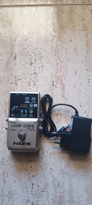Nux Loop Core Deluxe - Pedal multiefectos