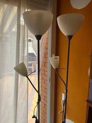 Lámpara pie doble luz gris
