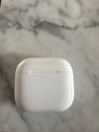 AirPods Pro (Apple) - estuche carga