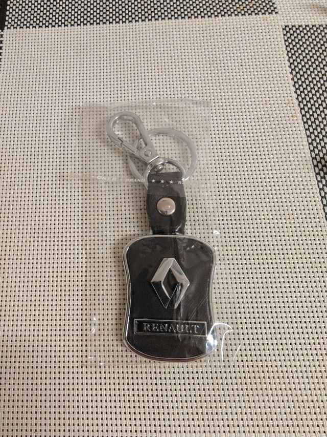 Llavero Renault nuevo - elegante y resistente