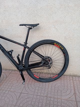 Bicicleta Cube LTD - Carbono - 1x11