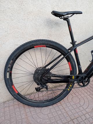 Bicicleta Cube LTD - Carbono - 1x11