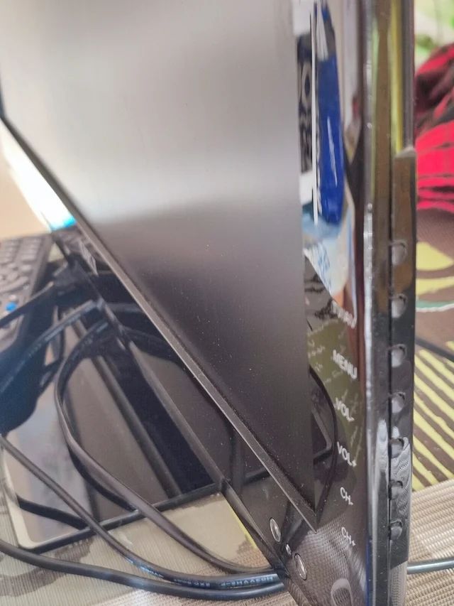 Televisión OKI LED Full HD 1080p