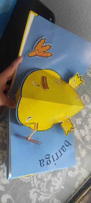 Lote 2 cuentos+ peluche de El pollo Pepe 