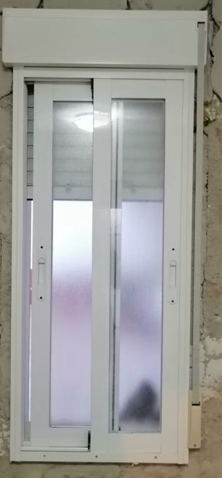 Ventana aluminio corredera con persiana