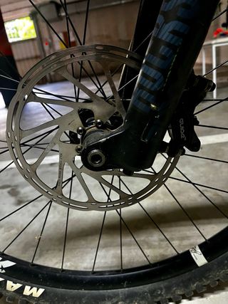 Commencal FURIUS 2021 Talla M ( muy poco uso )
