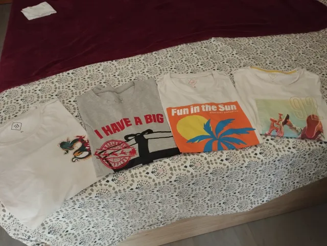 Lote 4 camisetas - Blanco y gris