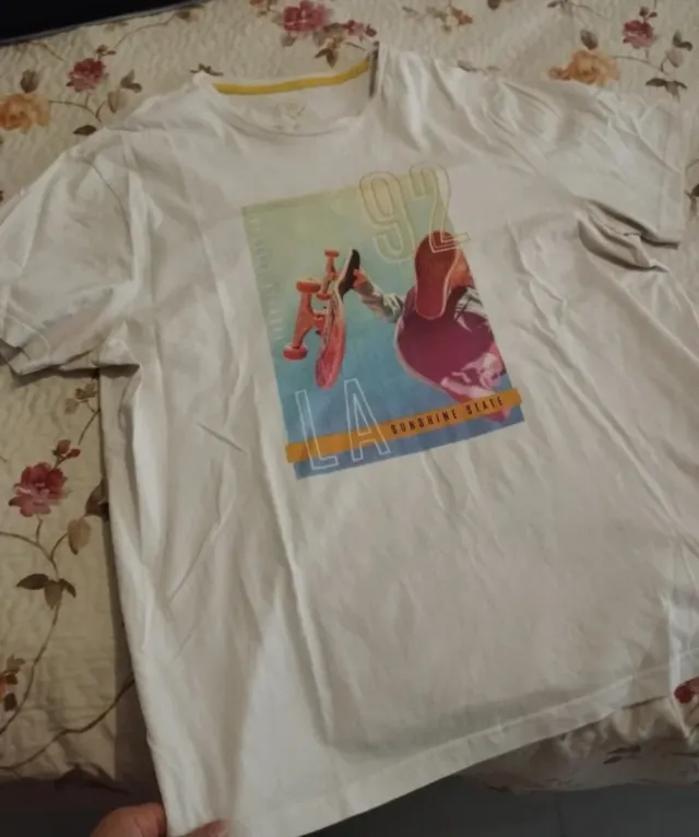 Lote 4 camisetas - Blanco y gris