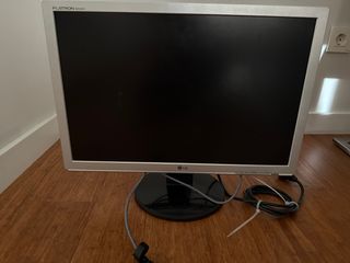 Monitor LG Flatron W2242S-SF