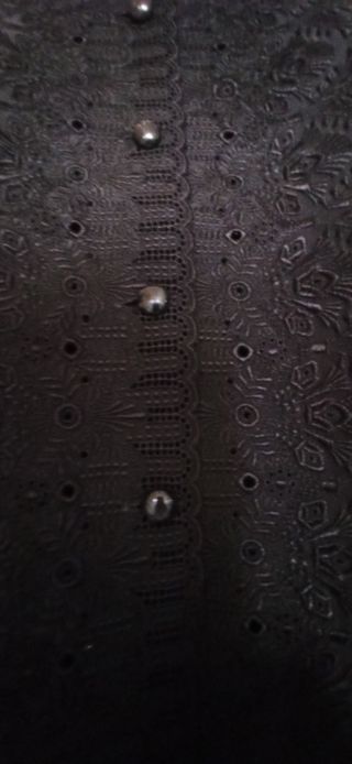 Blusas negras elegantes