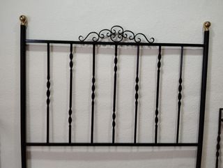 Conjunto dormitorio de forja negro