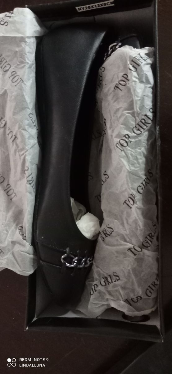 Bailarinas negras con cadena