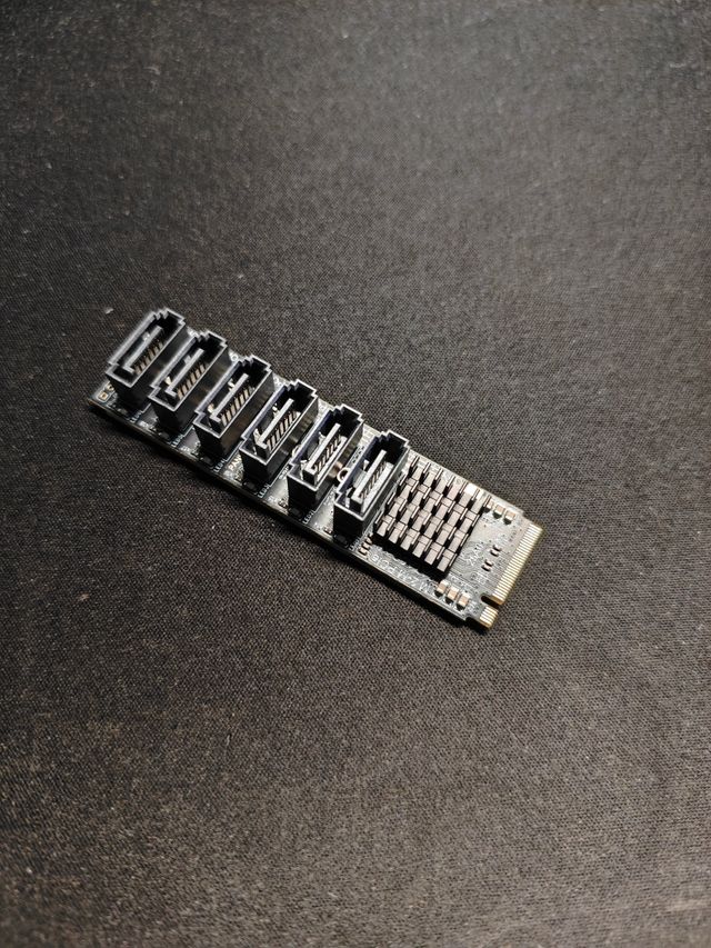 Adaptador NVME a SATA 3 x6 Puertos