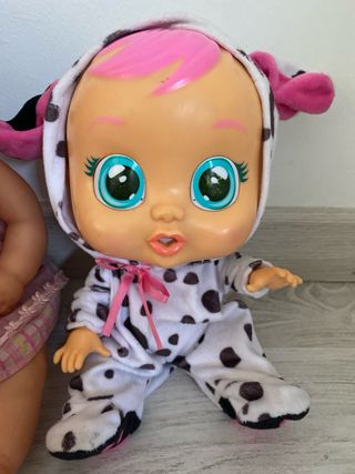 2 Muñecas: Nenuco y Llorones