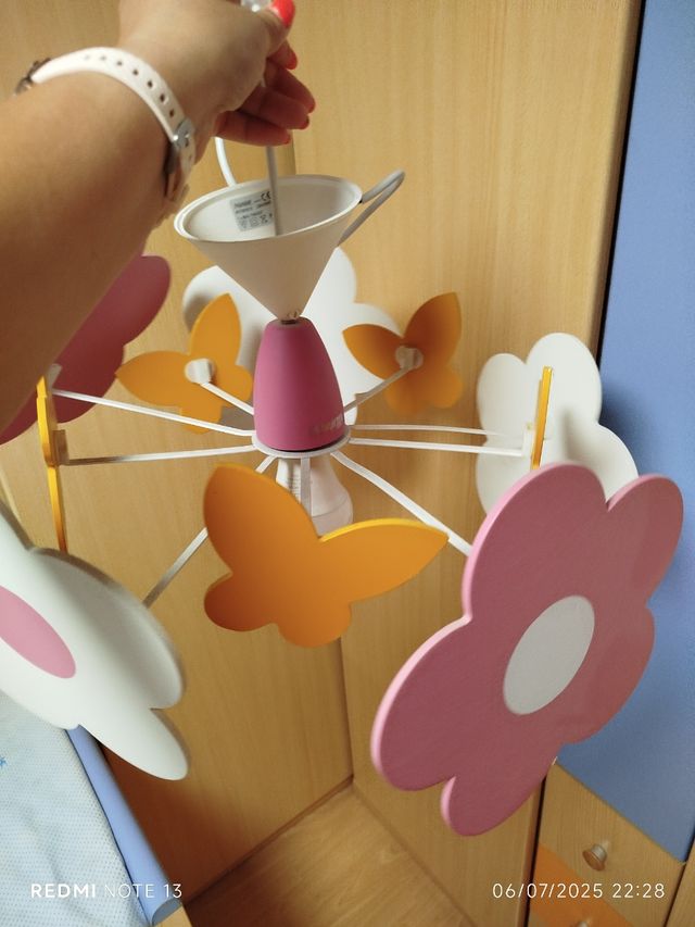 Lámpara infantil flores-mariposas
