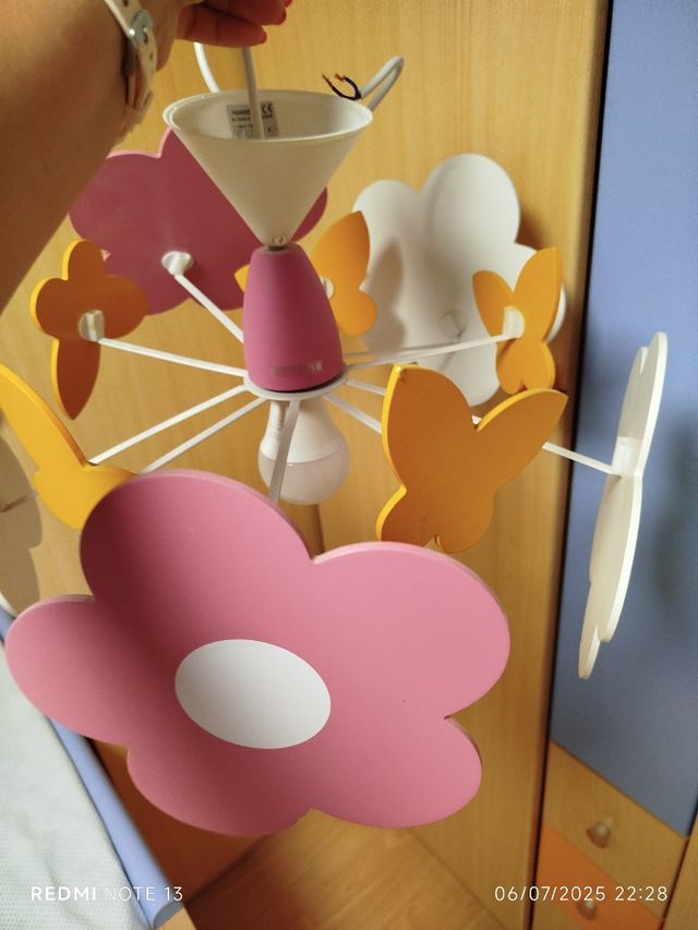 Lámpara infantil flores-mariposas