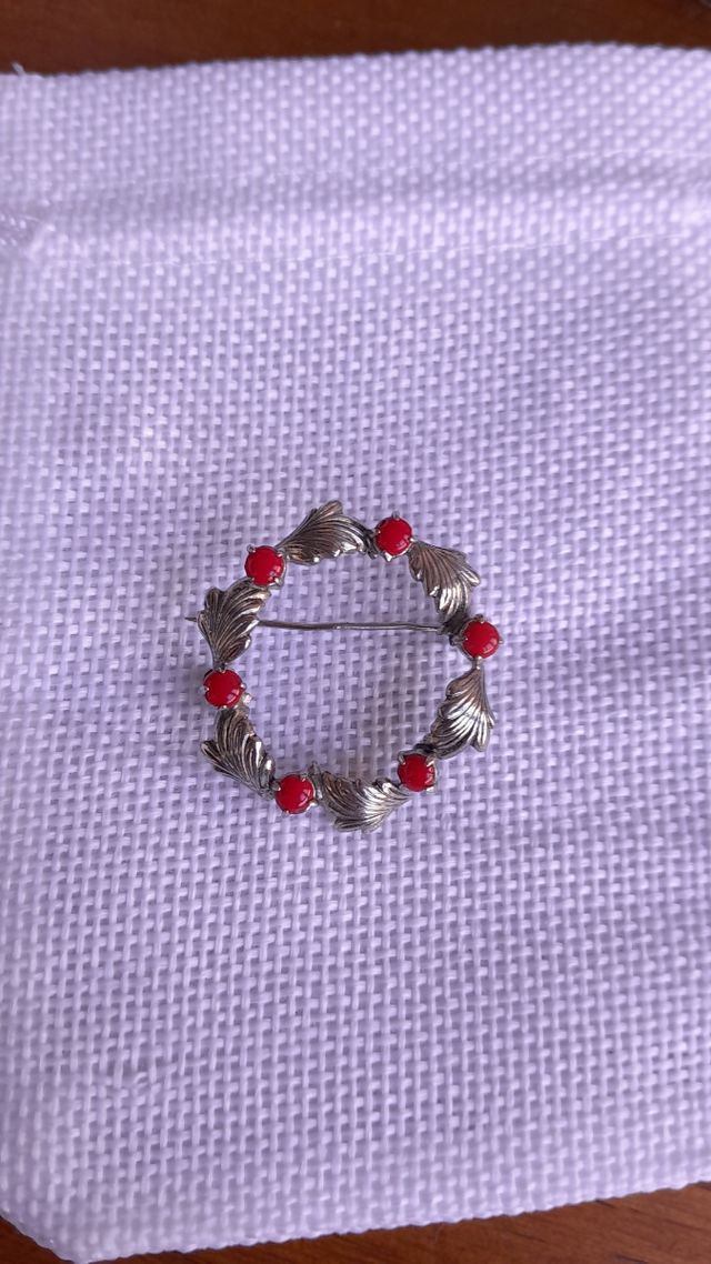 Broche vintage rojo y plata